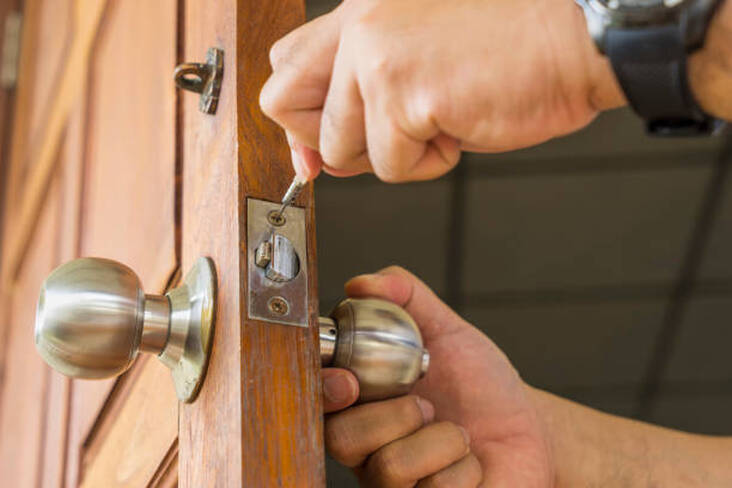 Find a Professional Locksmith Near Me in Los Angeles?